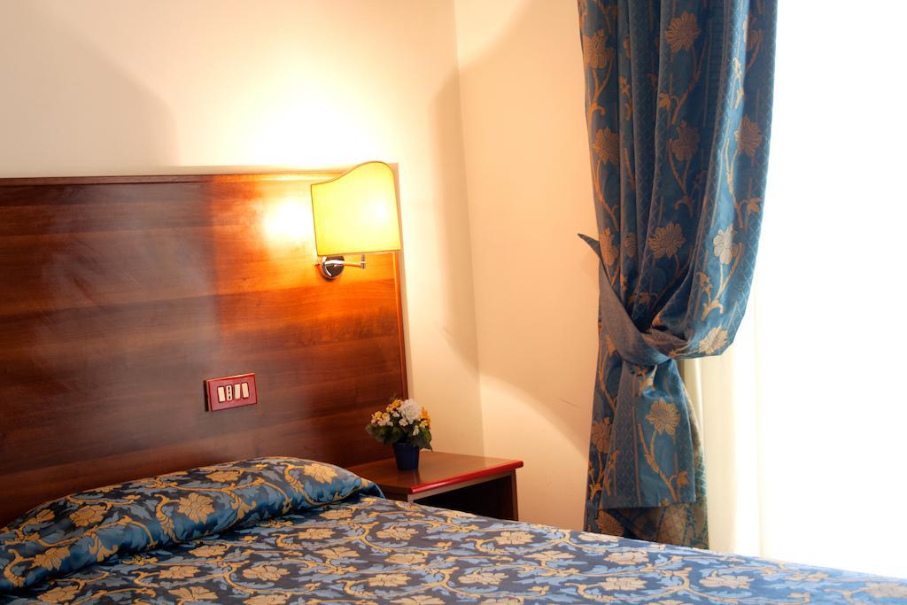 Hotel Giada Roma Phòng bức ảnh