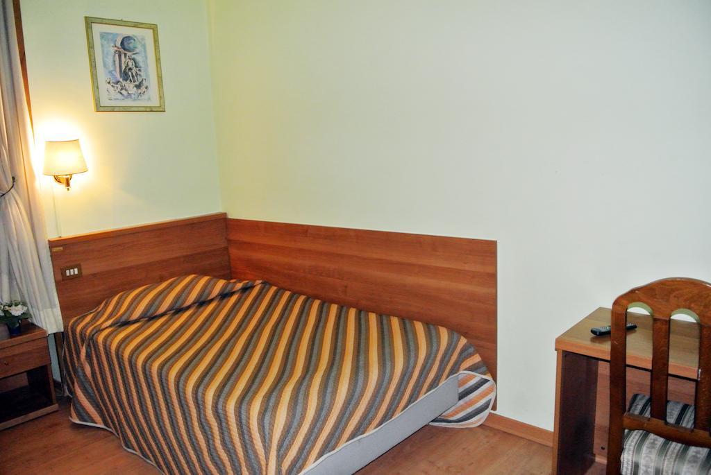 Hotel Giada Roma Phòng bức ảnh