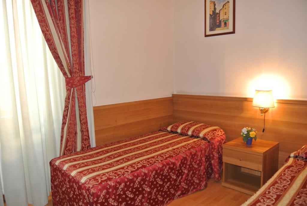 Hotel Giada Roma Phòng bức ảnh