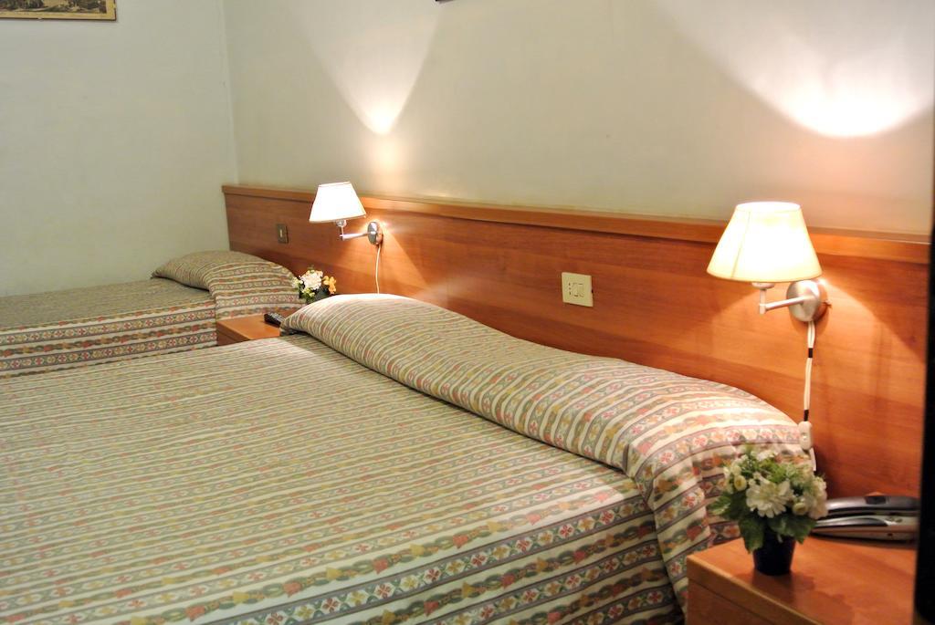 Hotel Giada Roma Phòng bức ảnh