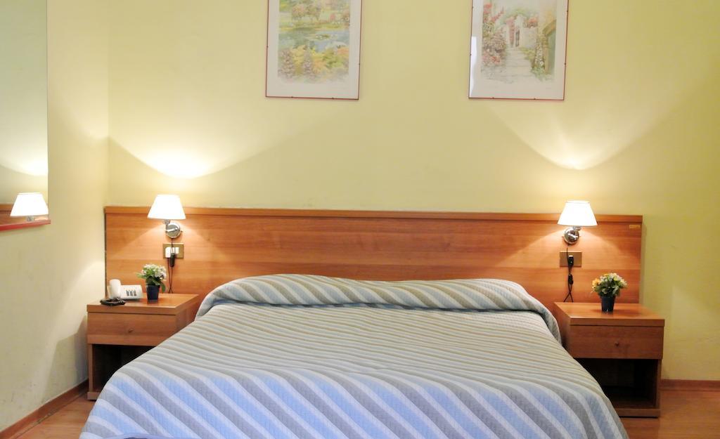 Hotel Giada Roma Phòng bức ảnh